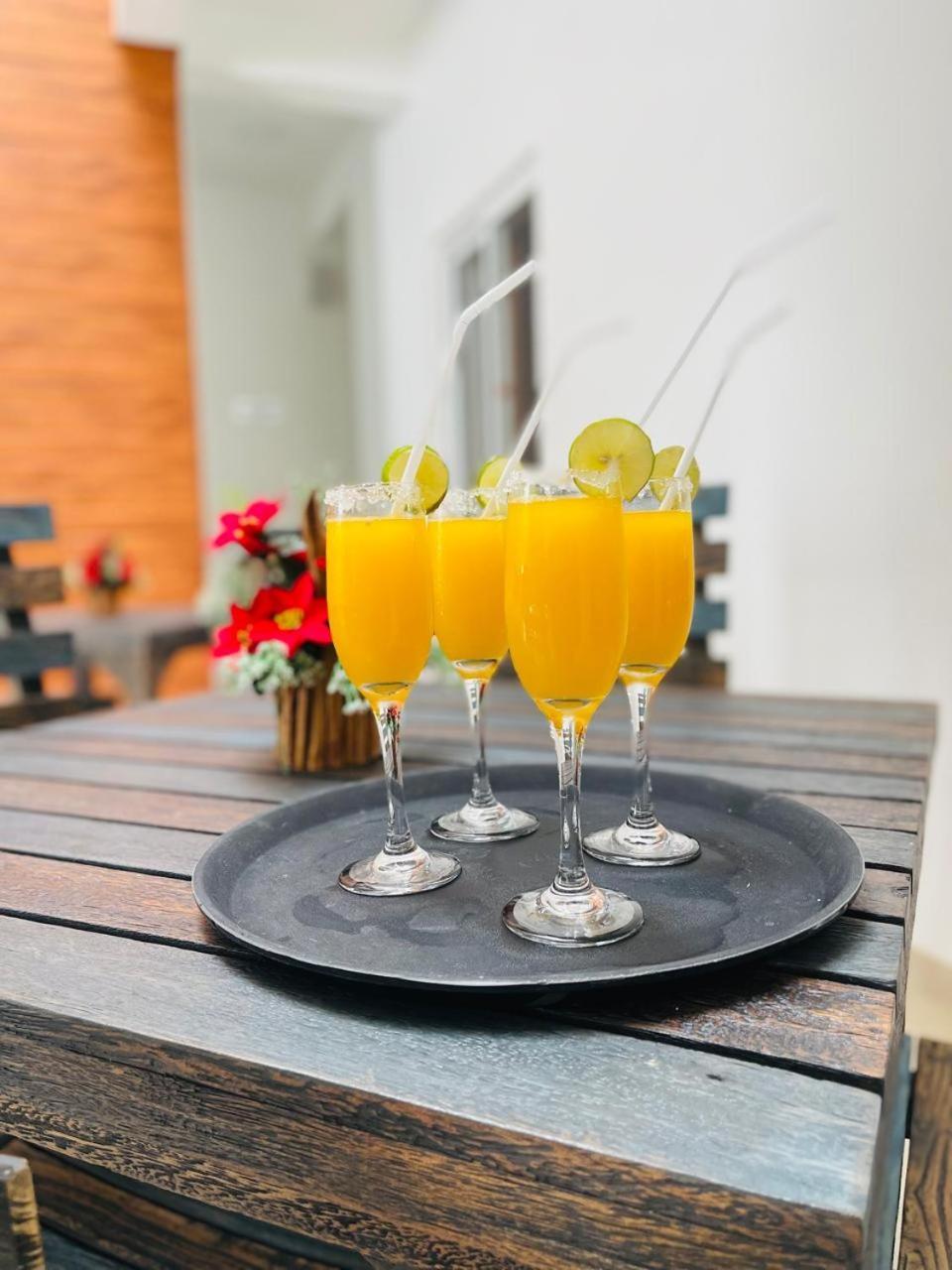 Lucky Transit Hotel - Katunayake Airport Ngoại thất bức ảnh