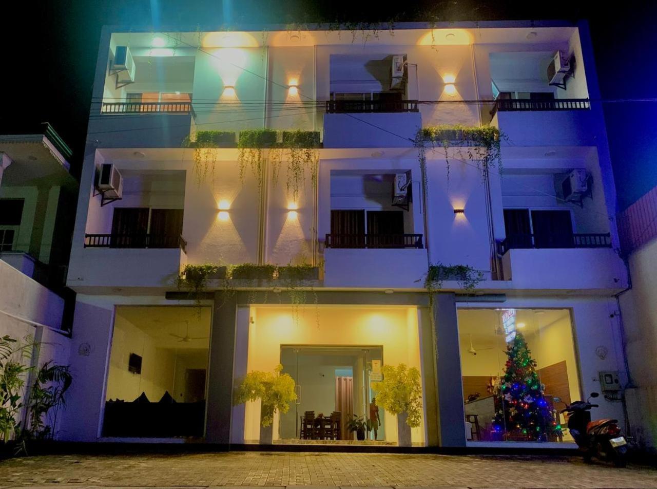 Lucky Transit Hotel - Katunayake Airport Ngoại thất bức ảnh