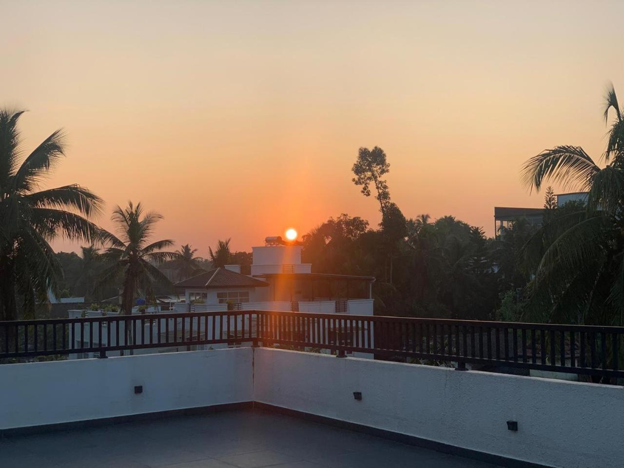 Lucky Transit Hotel - Katunayake Airport Ngoại thất bức ảnh